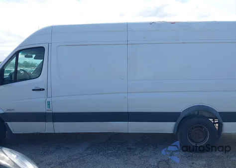 2015 Mercedes-Benz Sprinter 2500 High Roof z USA, uszkodzony, nr VIN WD3PE8DC8FP118570